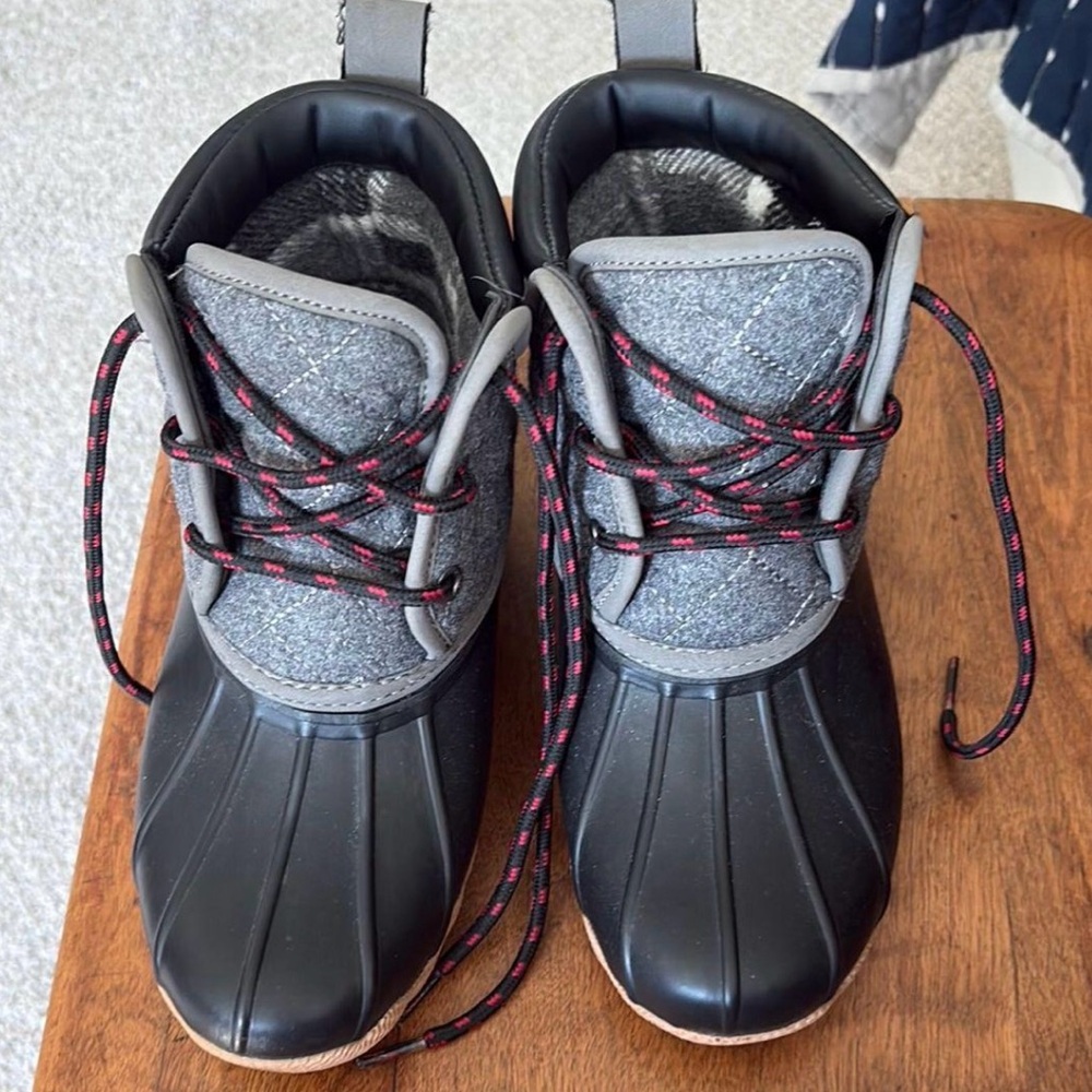 Skechers Black and Gray Kids Snow Boots